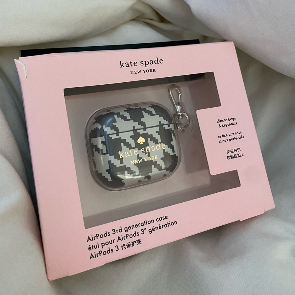 Kate Spade Houndstooth AirPods 3rd generation case.